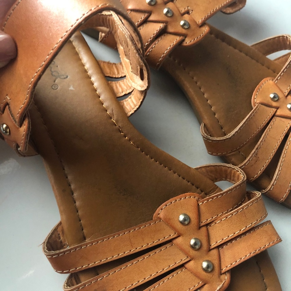 Sandals - Picture 3 of 4